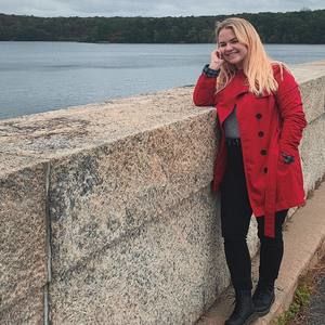 Meet your Posher, Lucy